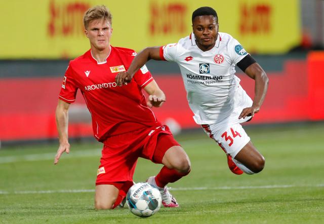 为网球巡回 为网球巡回