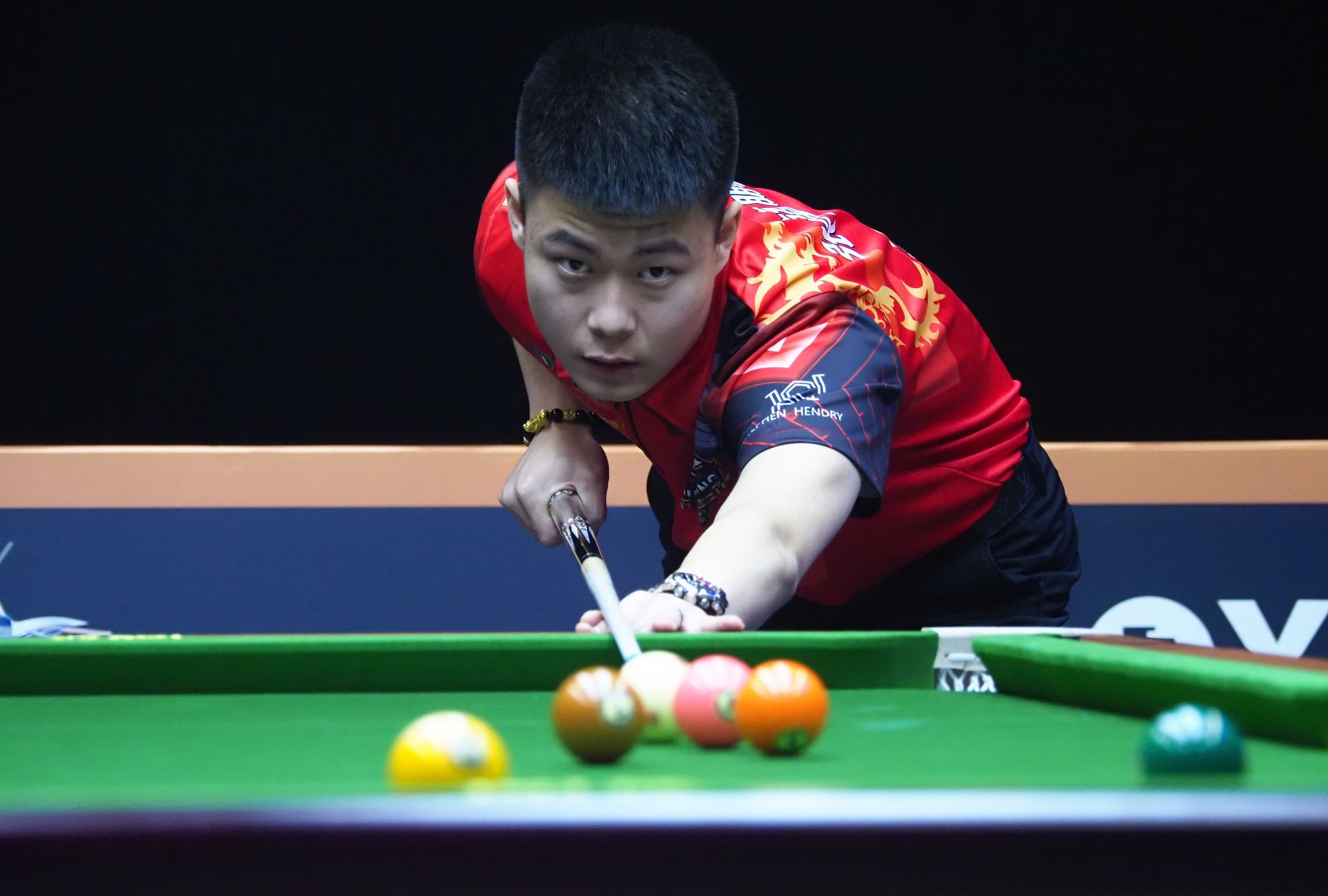 通过这个故 通过这个故