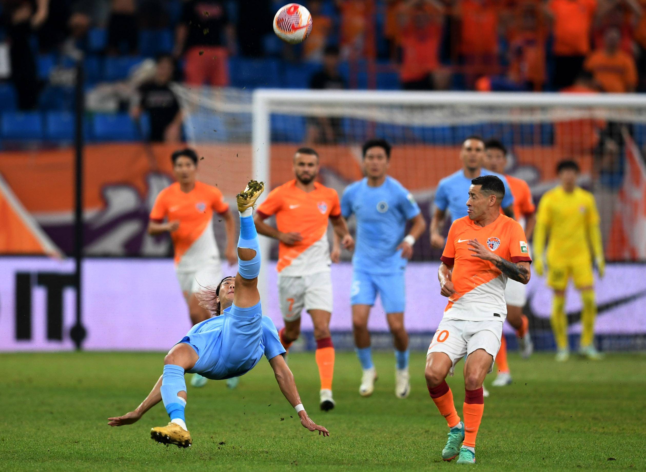 他们坚持拼 他们坚持拼